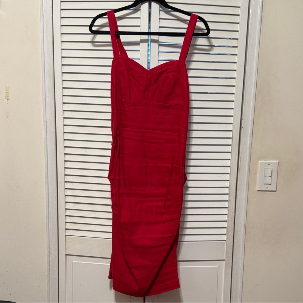 Chic Red linen Nicole Miller Midi Dress with Sweetheart Neckline